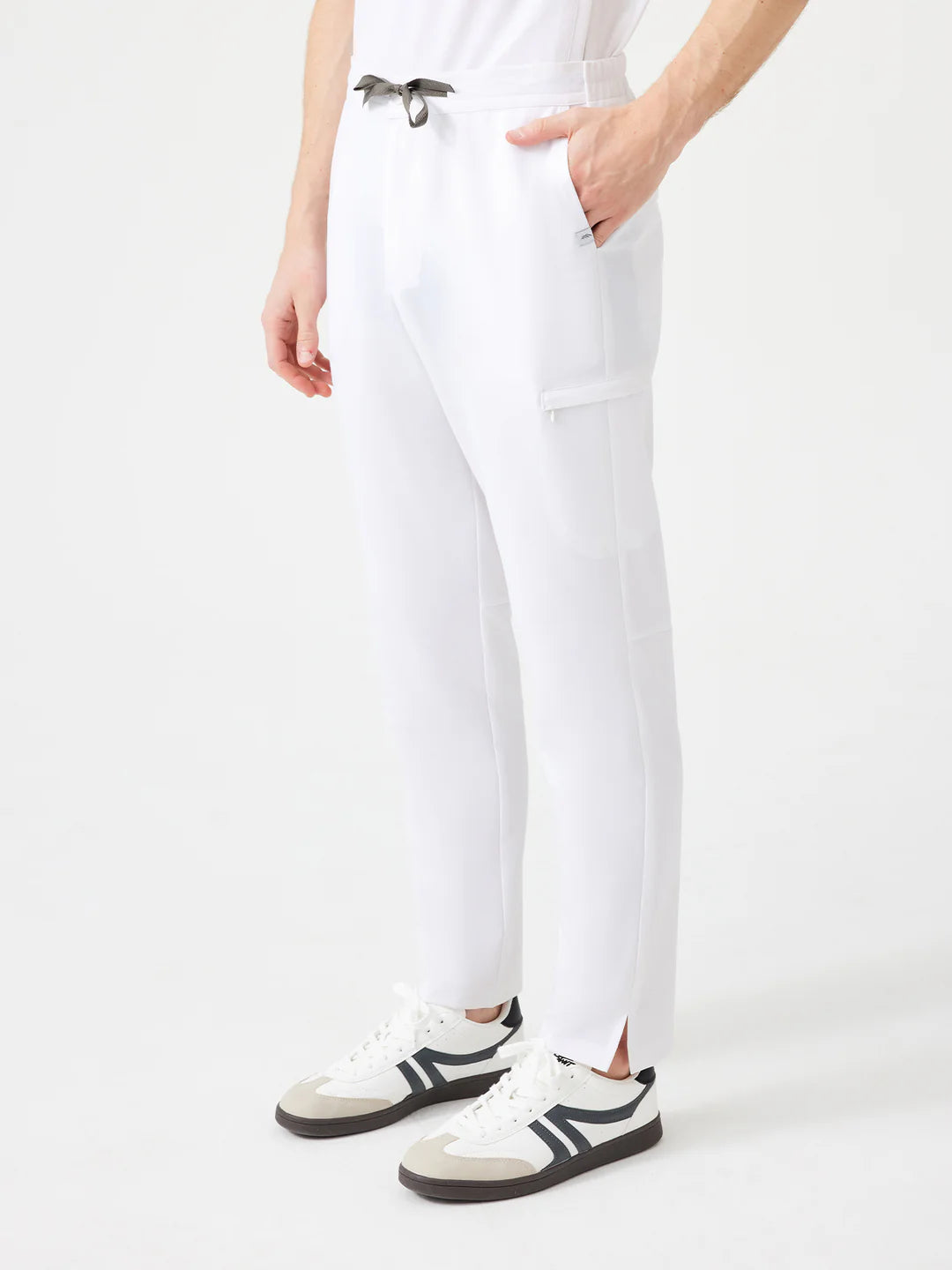 Altius White